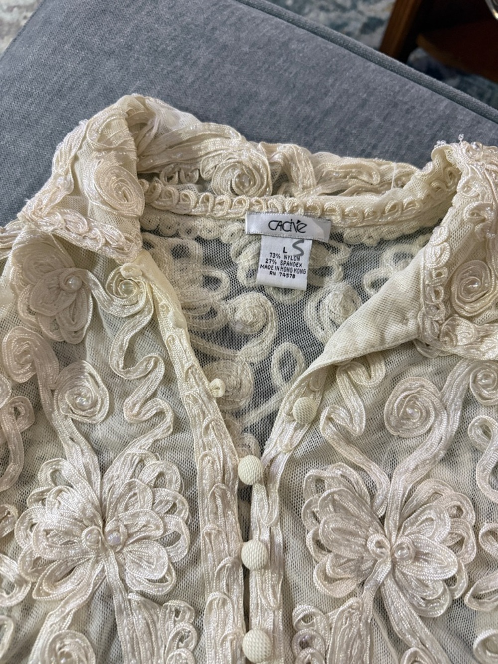 Vintage Caché Floral Pattern Embellished Blouse - Picture 3 of 3